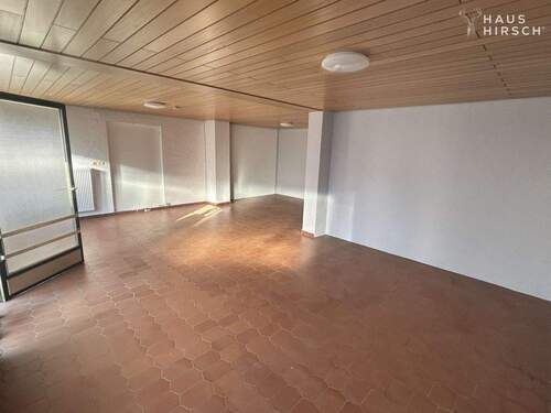 Gewerbefläche mit Schaufenster - 