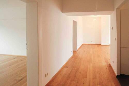 Eingangsbereich - 3 Zimmer Etagenwohnung zum Kaufen in Düsseldorf