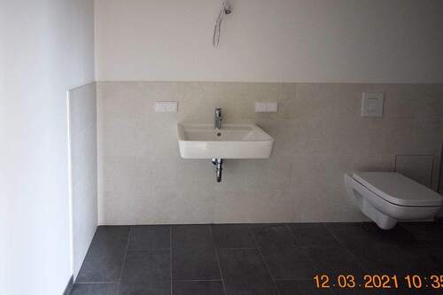 Duschbad - 4 Zimmer Etagenwohnung zur Miete in Bestensee