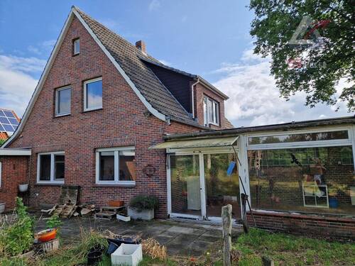 Rückansicht mit Wintergarten - 