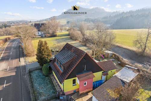 Haus- & Gartenansicht - 5 Zimmer Einfamilienhaus zum Kaufen in Schwäbisch Gmünd