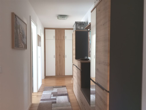 Flur mit Einbauschrank - Etagenwohnung mit 74,00 m&sup2; in Syrgenstein zum Kaufen