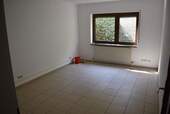 Wohn/Schlafzimmer - 1-Zimmer Souterrainwohnung in Mainz-Hechtsheim