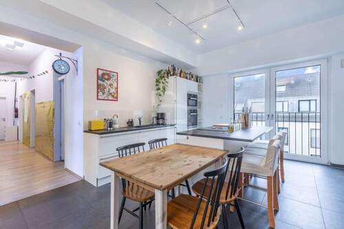 Geräumiger Essbereich zum Wohlfühlen! - 5 Zimmer Etagenwohnung in Köln