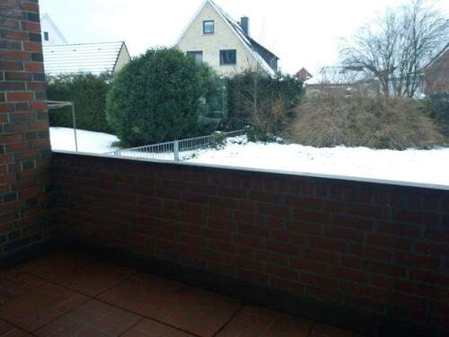 Balkon mit Blick in Garten - Etagenwohnung mit 88,60 m&sup2; in Neu Wulmstorf zur Miete