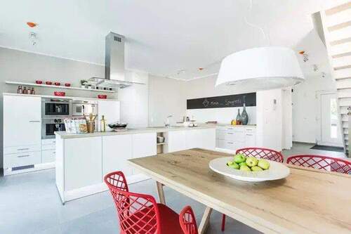 Bild 3 - 5 Zimmer Mehrfamilienhaus, Wohnhaus in Theisseil