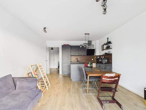 Wohnzimmer - 3 Zimmer Etagenwohnung zur Miete in Ottobrunn