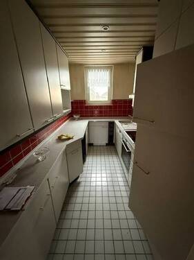 Küche.jpg - 3 Zimmer Etagenwohnung in Weißenfels