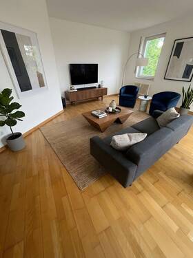 Wohn-/Esszimmer - 2 Zimmer Etagenwohnung zum Kaufen in Homburg