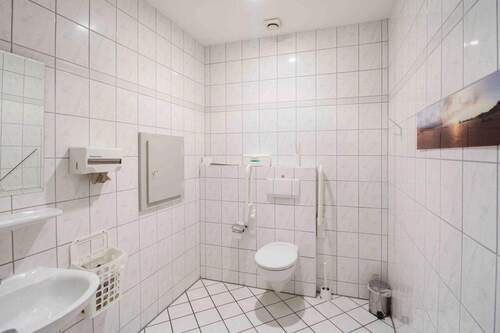 WC (2) - 