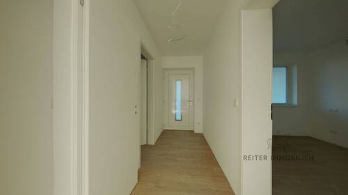 Flur - Etagenwohnung mit 61,40 m² in Hünfeld-Oberrombach zur Miete