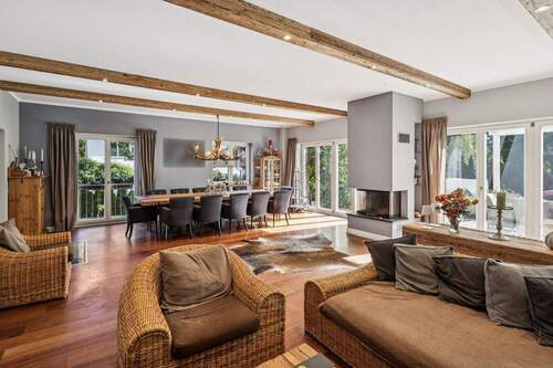 Salon - 5 Zimmer Einfamilienhaus in Berlin