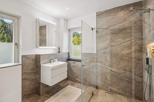 Badezimmer im Obergeschoss - 