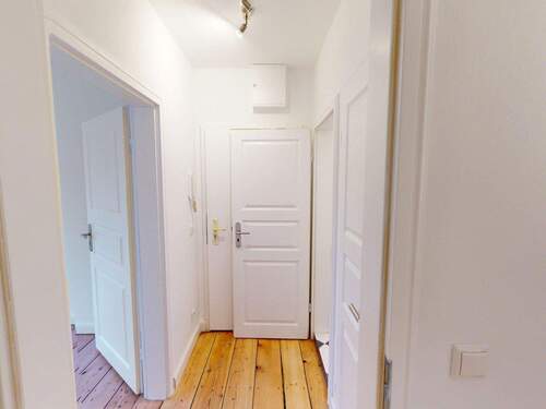 Flur - 2 Zimmer Etagenwohnung zum Kaufen in Hamburg