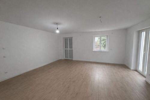 727A9D6A-0440-4286-9F0D-D73AA92ADDAE - 