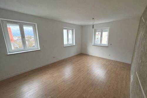 CA2CB4B2-3097-42D9-A898-F716718EC6F1 - 