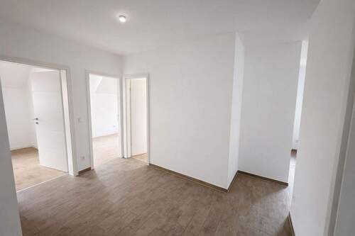 5501B739-9114-43AE-8976-1A88C2E2412C - 