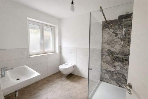 56682AE6-10E0-4B4F-9356-C1509B147350 - 8 Zimmer Einfamilienhaus in Leipheim