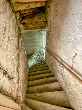 Treppenabgang - 