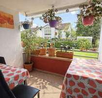 Charmante 3-Zimmer-Erdgeschosswohnung mit Loggia, EBK und Tiefgarage in zentraler Lage von Kelkheim