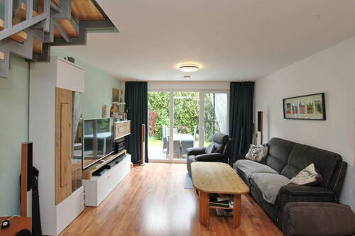 Wohnzimmer I - 4 Zimmer Reihenmittelhaus in Hamburg-Oldenfelde