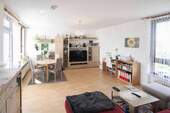 Wohnzimmer(1) - 5 Zimmer Etagenwohnung zum Kaufen in Markranstädt