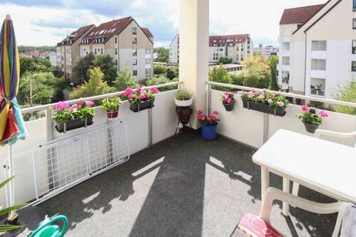 Balkon - 5 Zimmer Etagenwohnung in Markranstädt