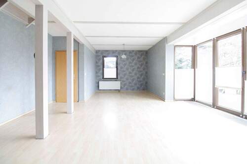 Wohnzimmer EG - 3 Zimmer Doppelhaushälfte zum Kaufen in Vollrathsruhe