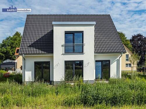 3 - Neubau: Nachhaltiges Wohnen mit historischem Ausblick!