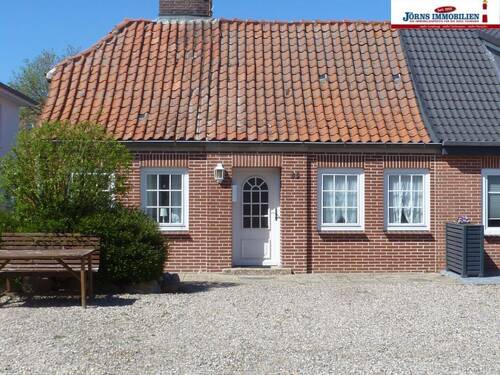 Vorderansicht - Ehemaliges charmantes 'Zehnthaus' sucht Liebhaber!