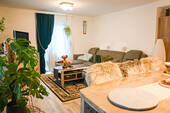 Wohnzimmer - 4 Zimmer Etagenwohnung zum Kaufen in Lohfelden / Vollmarshausen