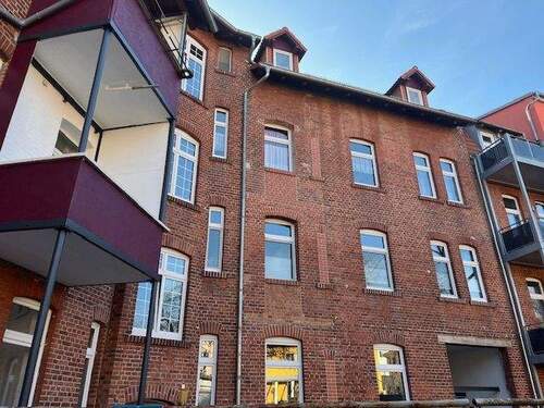 Ansicht Innenhof Bild 2 - Einfache 3-Zimmer-DG-Wohnung ... solide vermietet .... Brühlervorstadt !!