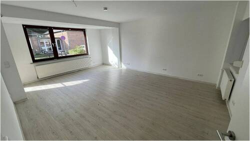 Wohnzimmer - 4 Zimmer Einfamilienhaus in Wolfsburg