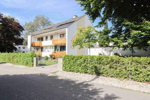 Straßenseite - 