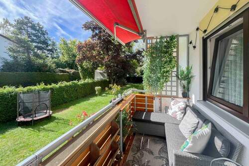 Balkon - Attraktive 2-Zimmer-Wohnung im Hochparterre mit Balkon und Gartenzugang - frei ab Dezember 25