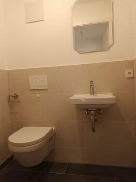 Bad - Etagenwohnung mit 81,30 m&sup2; in München zum Kaufen