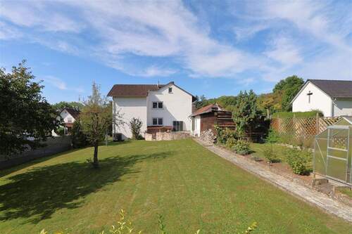 Gartenansicht - 6 Zimmer Mehrfamilienhaus, Wohnhaus in Meinhard