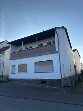 Bild 1 - Gepflegtes Ein-bis Zweifamilienhaus in Hofgeismar-Hombressen