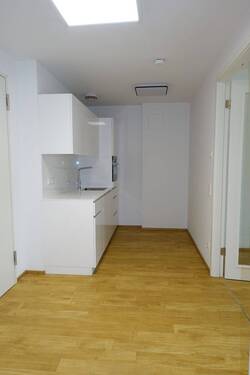 Eingangsbereich mit Küche - Büro in Berlin