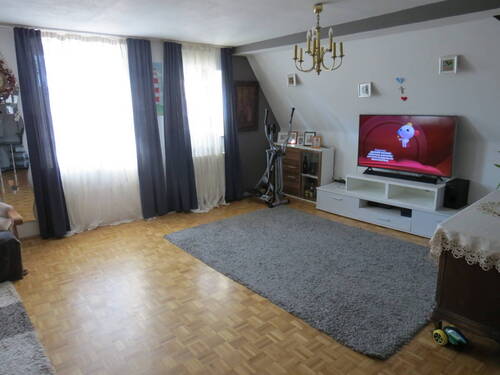 Wohnen DG - 1 Zimmer Mehrfamilienhaus, Wohnhaus in Dinkelsbühl