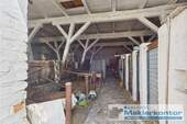 Stallgebäude - 