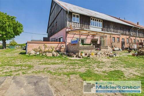 Hofseite mit Terrasse - 5 Zimmer Doppelhaushälfte zum Kaufen in Waren