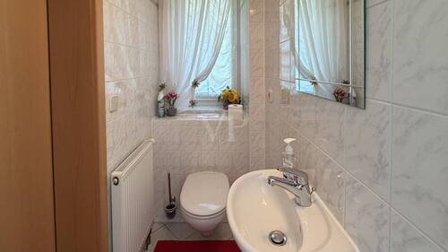 Separates WC im Erdgeschoss - 
