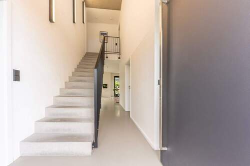 Flur - 5 Zimmer Einfamilienhaus in Dortmund