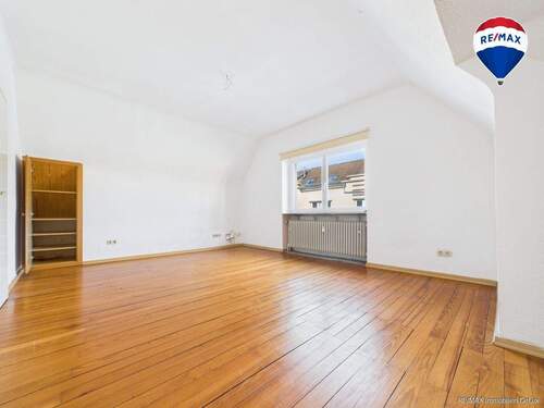 REMAX Immobilien DeLux Wohn-/Geschäftshaus Wohn-/Esszimmer Ottweiler Mark Borowicz - 