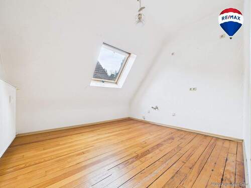 REMAX Immobilien DeLux Wohn-Geschäftshaus Küche Ottweiler Mark Borowicz - 