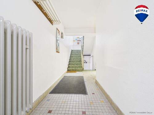 REMAX Immobilien DeLux Wohn-Geschäftshaus Diele Ottweiler Mark Borowicz - Mehrfamilienhaus, Wohnhaus mit 170,00 m&sup2; in Ottweiler zum Kaufen