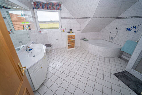 Badezimmer Dachgeschoss - 