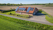 Titelbild - Einfamilienhaus mit Einliegerwohnung und Stallungen in Alleinlage und freiem Feld und Wiesenblick !