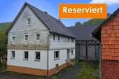 Reserviert - Viel Platz, viele Möglichkeiten, günstiger Preis - Resthof mit großem Grundstück in ruhiger Lage